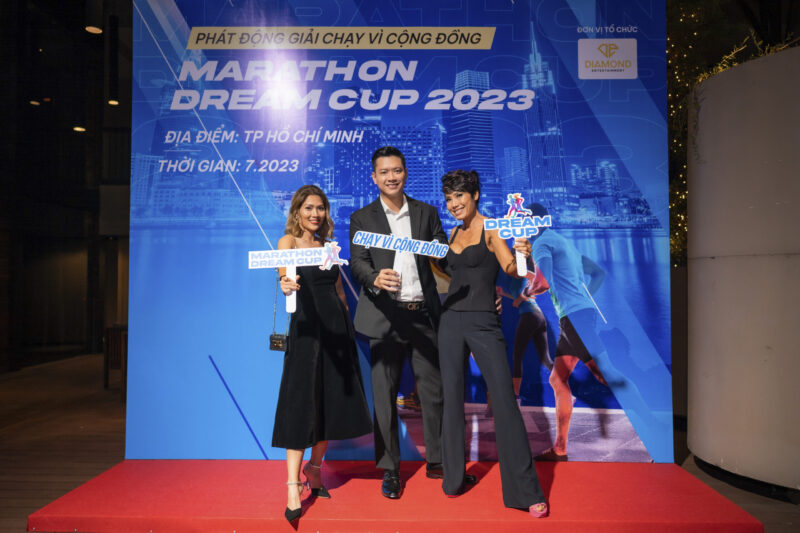 Siêu mẫu Hồ Đức Vĩnh phát động giải chạy Marathon Dream Cup