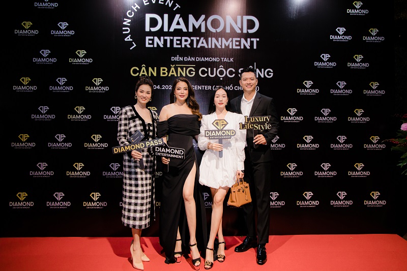Khách mời VIP tại sự kiện ra mắt Diamond Entertainment.