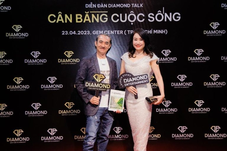 Ông Mã Thanh Danh – Phó TGĐ Tập đoàn KIDO và Host MC Nguyệt Ánh