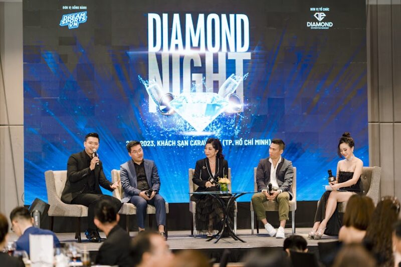 Diamond Talk chủ đề “Sức Mạnh Của Kết Nối” với sự tham gia của những diễn giả đều là doanh nhân có tên tuổi
